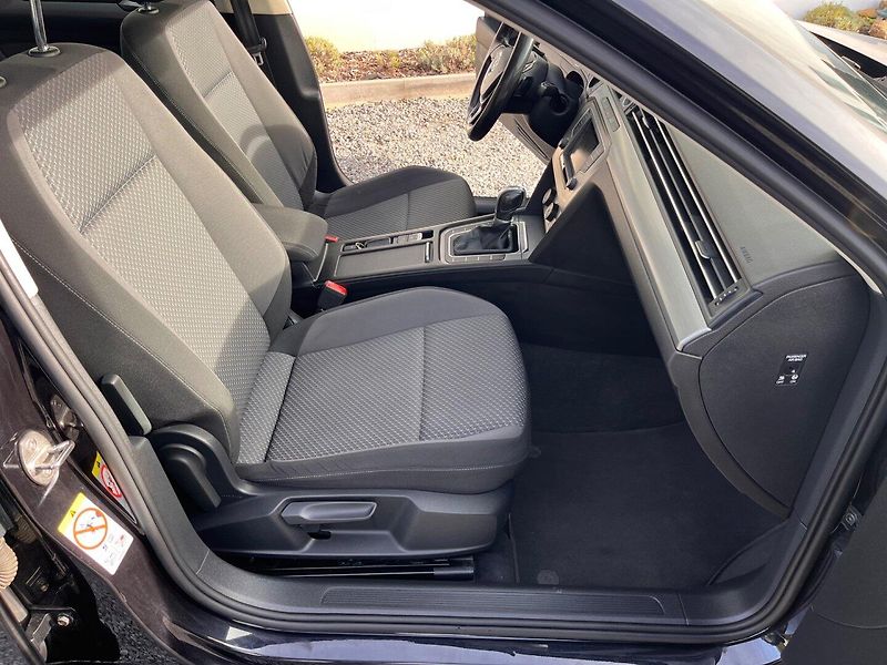 Volkswagen Passat (2017) 2.0 TDi DSG Navi DPH - fotka 13 z 20