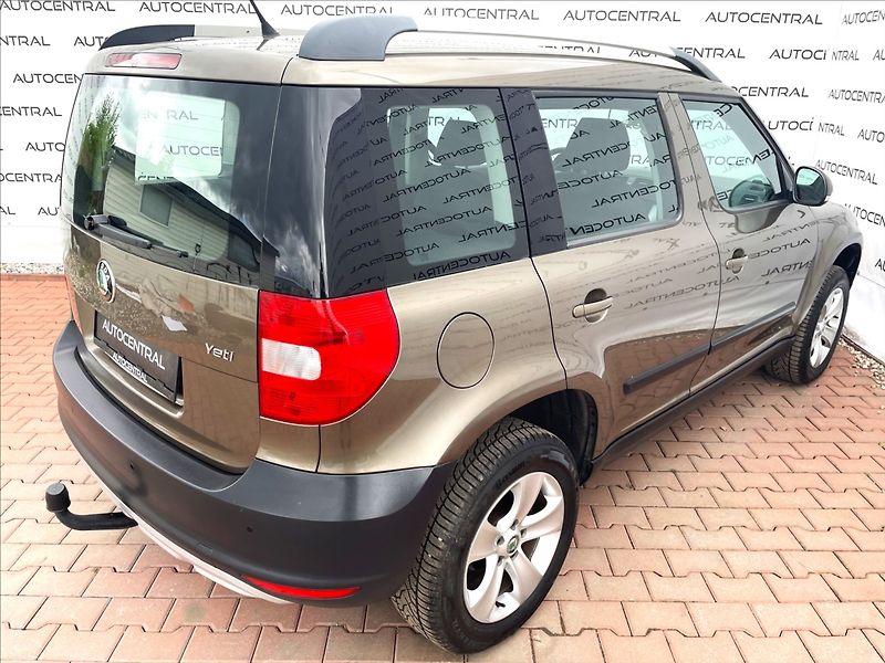 Škoda Yeti 1,2 TSi,77kW,serv.kn.,Po servi - fotka 9 z 20