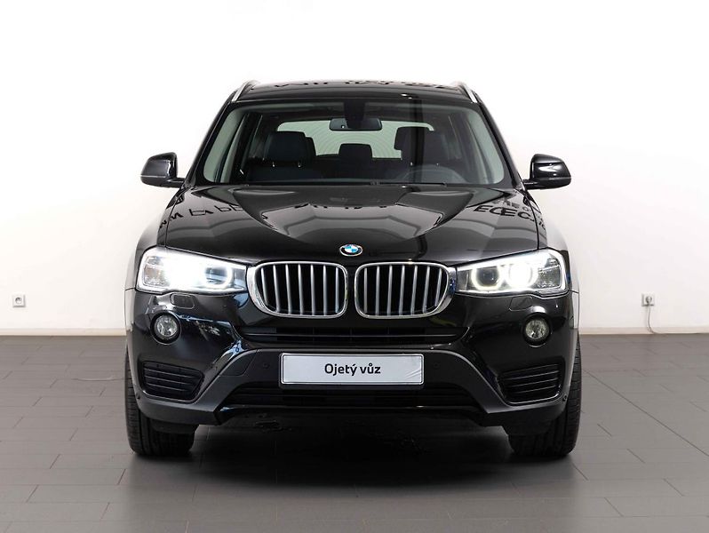 BMW X3 xDrive20d - fotka 19 z 20