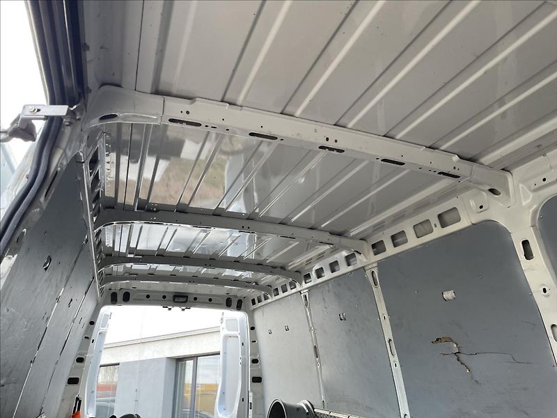 Iveco Daily 3,0 125kW*Automat* - fotka 25 z 25