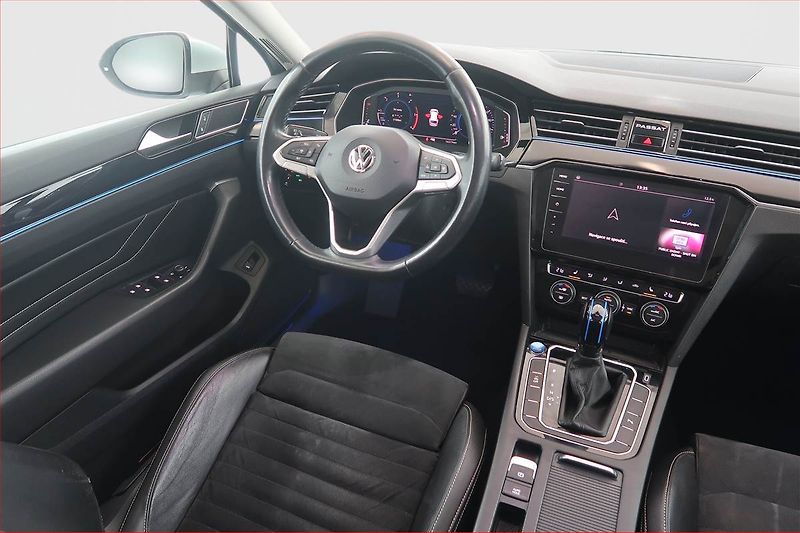 Volkswagen Passat (2020) R-Line 2.0 TDI, Automat, Kůže - fotka 7 z 18