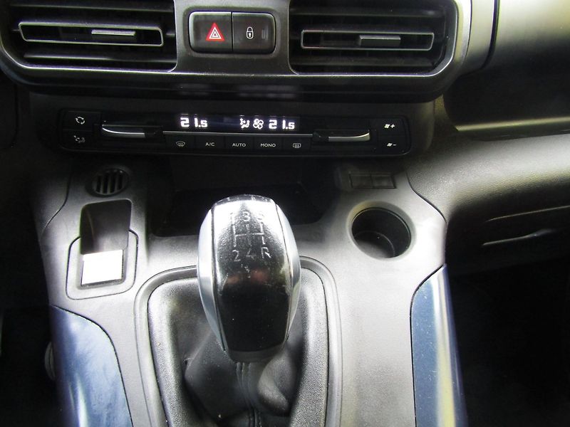 Peugeot Rifter (2020) 1.5 HDI LONG  7 MÍST - fotka 33 z 39