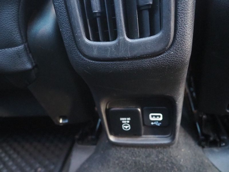 Jeep Compass (2021) 1.3iPHEV 4Xe 177kW S AT,PANO - fotka 19 z 36