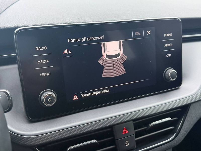 Škoda Kamiq Ambition 1,0 TSI 70 kW 5° MP - fotka 18 z 28