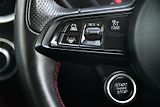Alfa Romeo Giulia 2.0T 16V 206kW COMPETIZIONE 1M - náhled 23