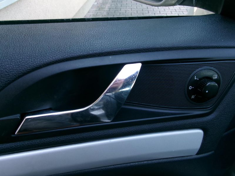 Škoda Octavia (2010) 2,0TDI 8V KLIMA VÝHŘEV TAŽNÉ - fotka 19 z 24