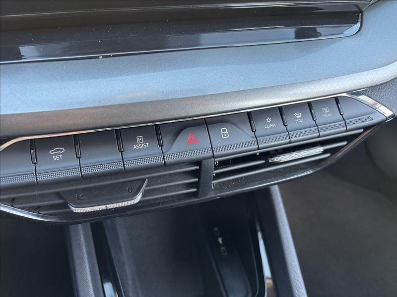Škoda Octavia 1,5 TSI 110kW Ambition Combi - fotka 33 z 41