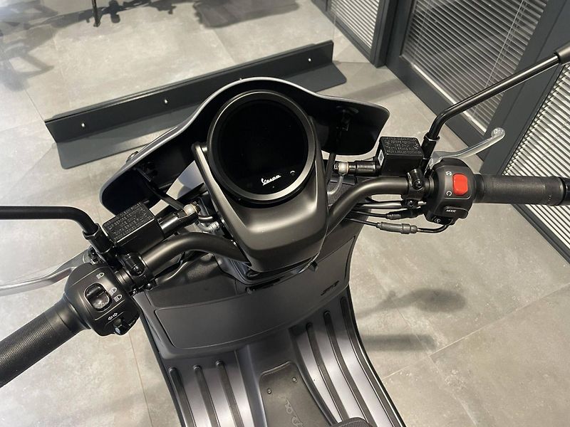 Vespa (2025) GTV 310 EU5+ - fotka 8 z 11
