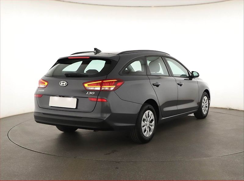 Hyundai i30 (2026) 1.0 T-GDI, Comfort, FullLed - fotka 5 z 14