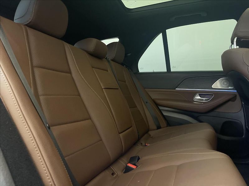 Mercedes-Benz GLE 450 d 4MATIC AMG Line - fotka 21 z 25