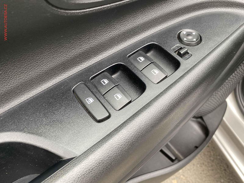 Hyundai i20 (2021) 1.2 MPi, 2.maj,ČR, servis - fotka 13 z 16