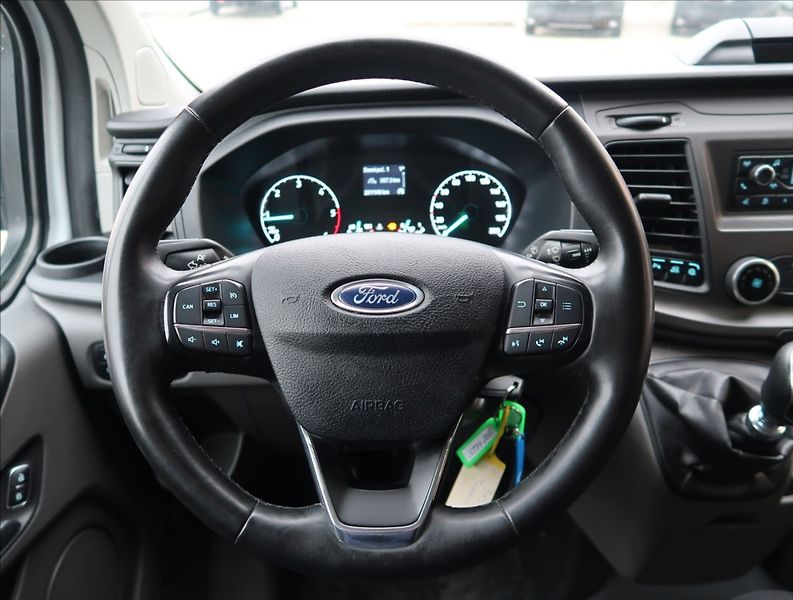 Ford Transit Custom 2,0 TDCi ČR 1 MAJITEL - fotka 9 z 27