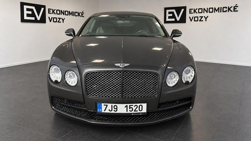 Bentley Flying Spur (2016) 6.0 W12,630PS-335KM/HOD,KRÁSNÝ - fotka 2 z 55