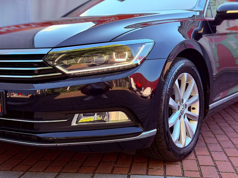 Volkswagen Passat 2.0 TSi DSG Highline, ACC - fotka 3 z 33