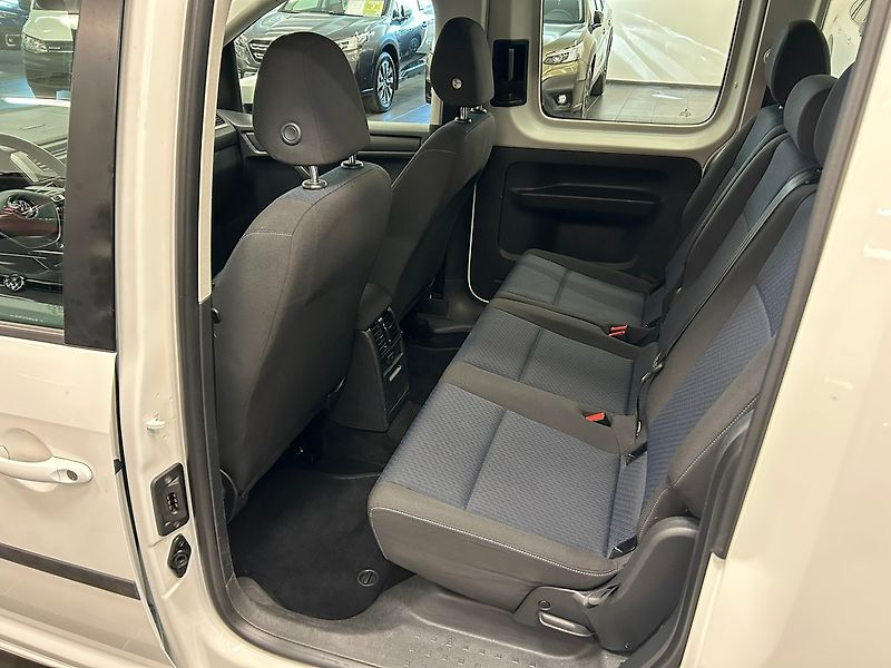 Volkswagen Caddy (2016) Maxi Life 1.4 TGI 2016 | Záruk - fotka 22 z 62