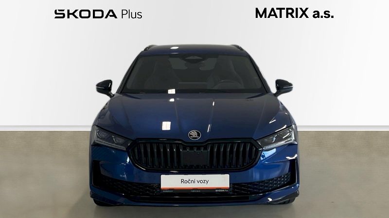 Škoda Superb (2025) kombi Sportline iV 1.5TSI 110k - fotka 4 z 37