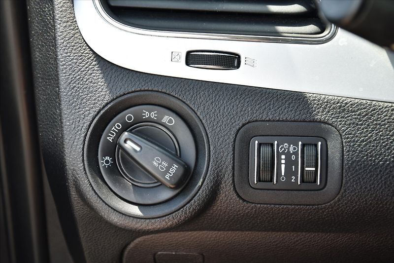 Fiat Freemont 2.0 MJT 125kW 4x4 7-MÍST ČR - fotka 19 z 31