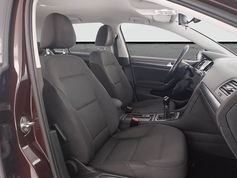 Volkswagen Golf (2018) Comfortline 1.0 TSI, Tempomat - fotka 9 z 19