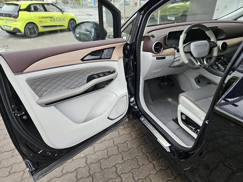 Dongfeng U-Tour (2024) Exclusive 7míst  - fotka 9 z 20