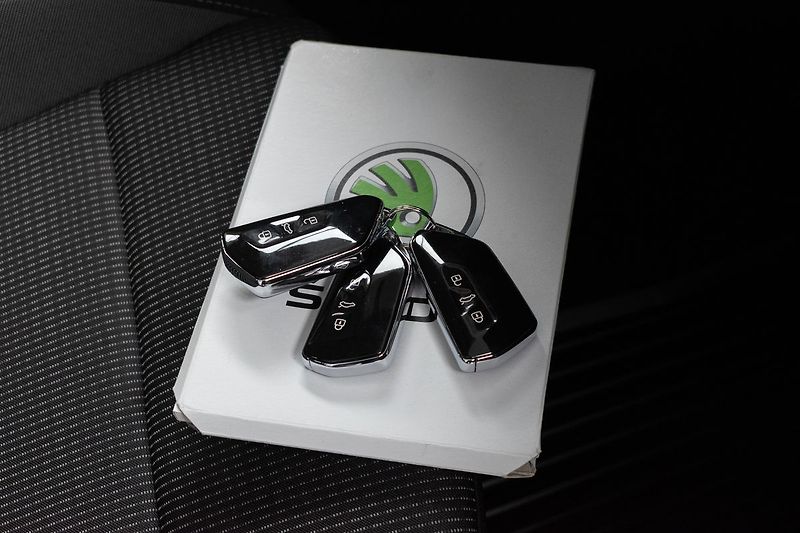 Škoda Octavia 1.5 TSI e-TEC*TAŽNÉ*DPH*ČR 1.M - fotka 27 z 37