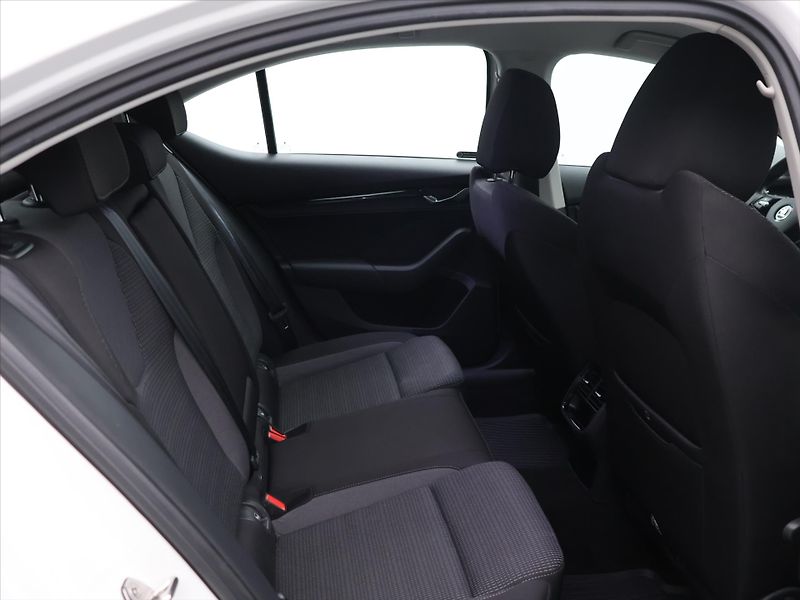 Škoda Octavia 1,5 TSI e-TEC 110kW DSG CZ - fotka 12 z 29