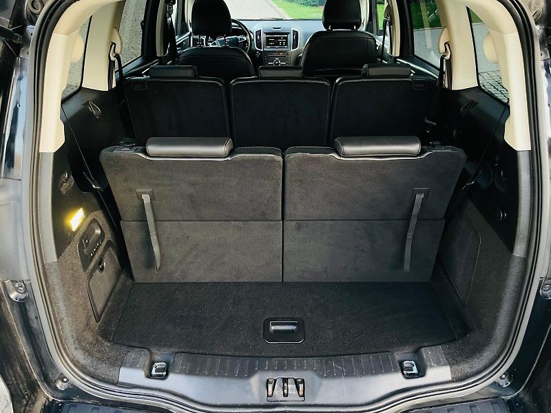 Ford Galaxy 2.0TDCi MANUÁL 7MÍST VÝHŘEV - fotka 22 z 57