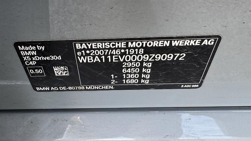 BMW X5 xDrive30d - fotka 14 z 15