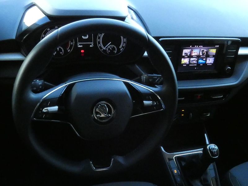 Škoda Fabia IV AmbitionPlus 1.0 TSI /70kW - fotka 16 z 29