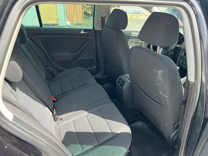 Volkswagen Golf 1,4 16V - fotka 9 z 14