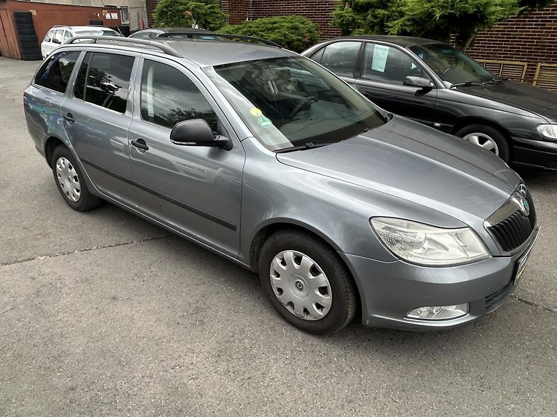 Škoda Octavia 2.0 TDI Champion Ambition Comb - fotka 23 z 30