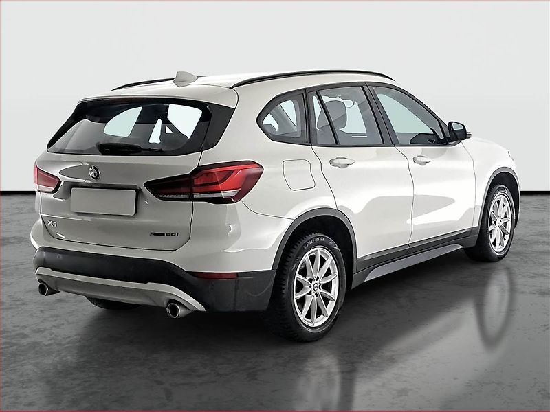 BMW X1 (2022) xDrive20i - fotka 5 z 17