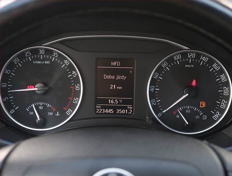 Škoda Octavia (2012) Ambition 1.6 TDI, Navi - fotka 11 z 20