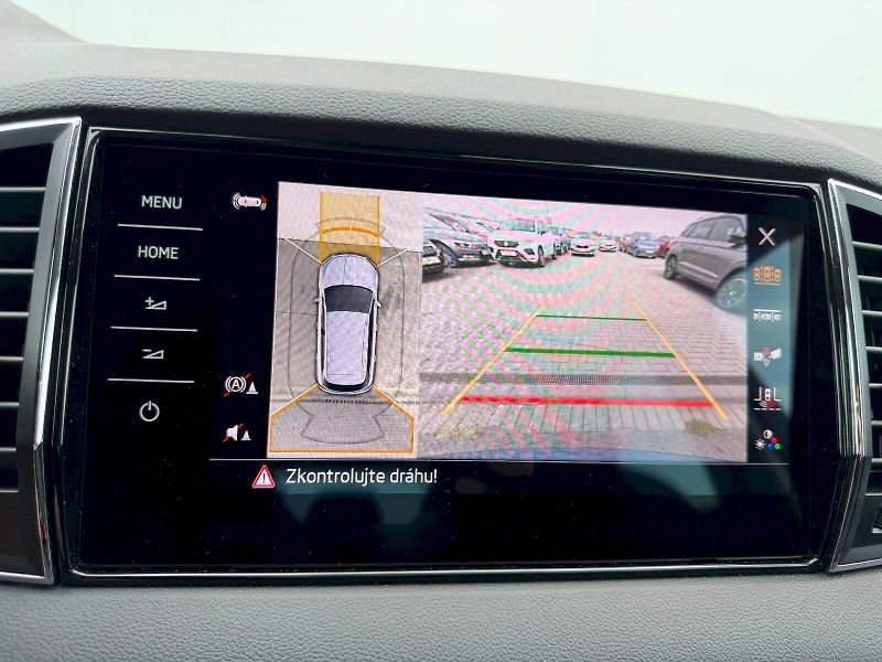 Škoda Karoq (2023) 1,5TSI 110kW DSG Style Plus - fotka 18 z 35