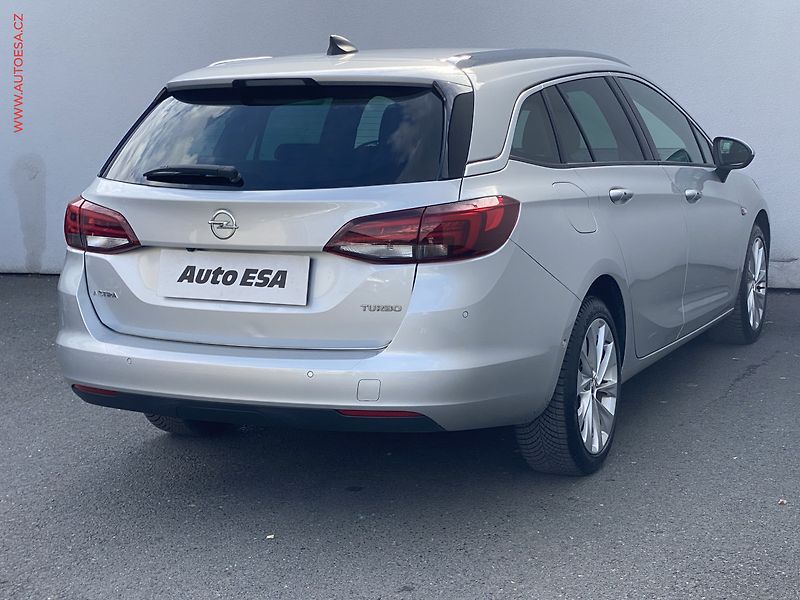 Opel Astra (2016) 1.4 T, Innovation, LED, navi - fotka 4 z 17