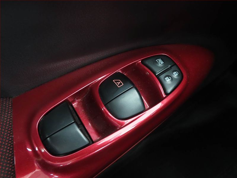 Nissan Juke (2011) 1.5 dCi, Navi, Tempomat - fotka 16 z 16