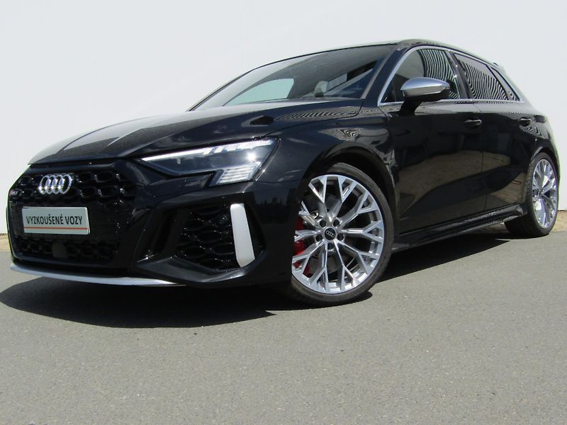 Audi RS 3 (2024) 2,5 TFSI Quattro 294KW - fotka 6 z 30