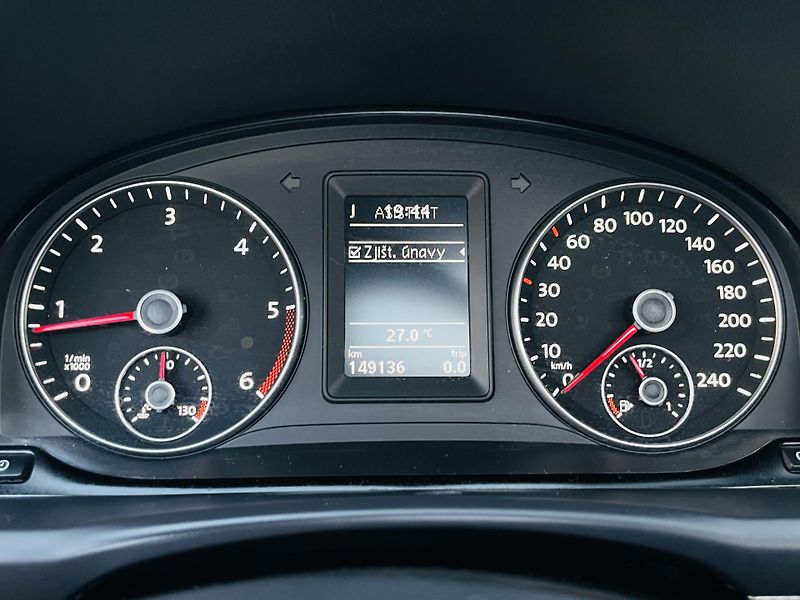 Volkswagen Touran 2.0TD MAN 7MÍST SERVISKA TAŽNÉ - fotka 46 z 48