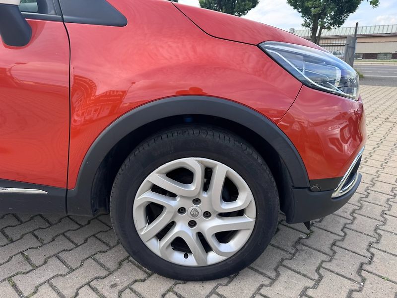 Renault Captur (2016) 0,9 TCE 66 KW ROZVODY USB NAV - fotka 17 z 42