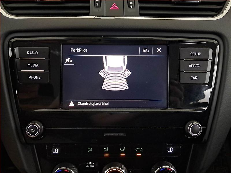 Škoda Octavia (2020) Ambition 1.5 TSI, Serv.kniha - fotka 13 z 18