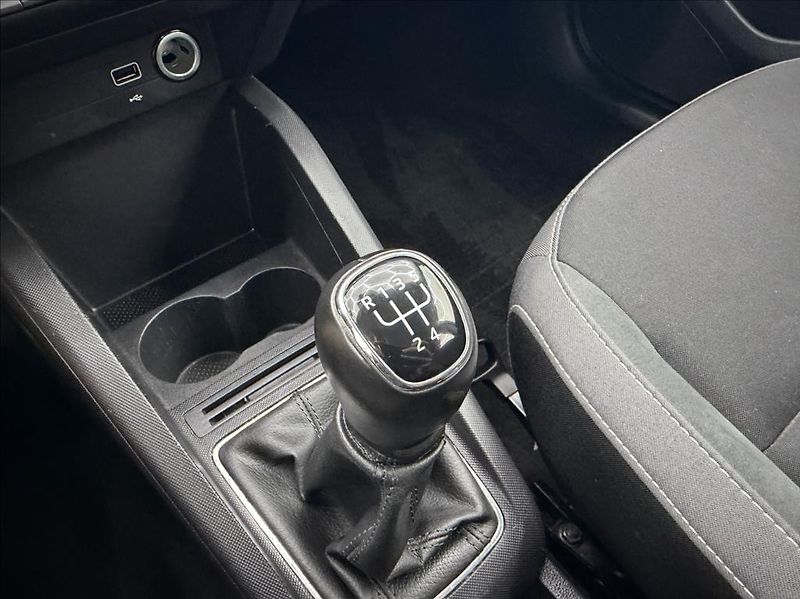 Škoda Fabia 1,0 TSI, tažné, LED, CarPlay - fotka 22 z 35