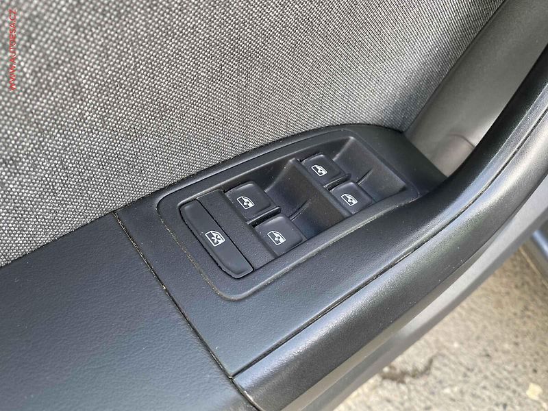Seat Ateca (2022) 2.0TDi, LED, navi, kamera - fotka 13 z 18