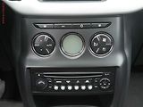 Citroën C3 (2010) 1.4 i, ČR, autoAC, temp - náhled 12