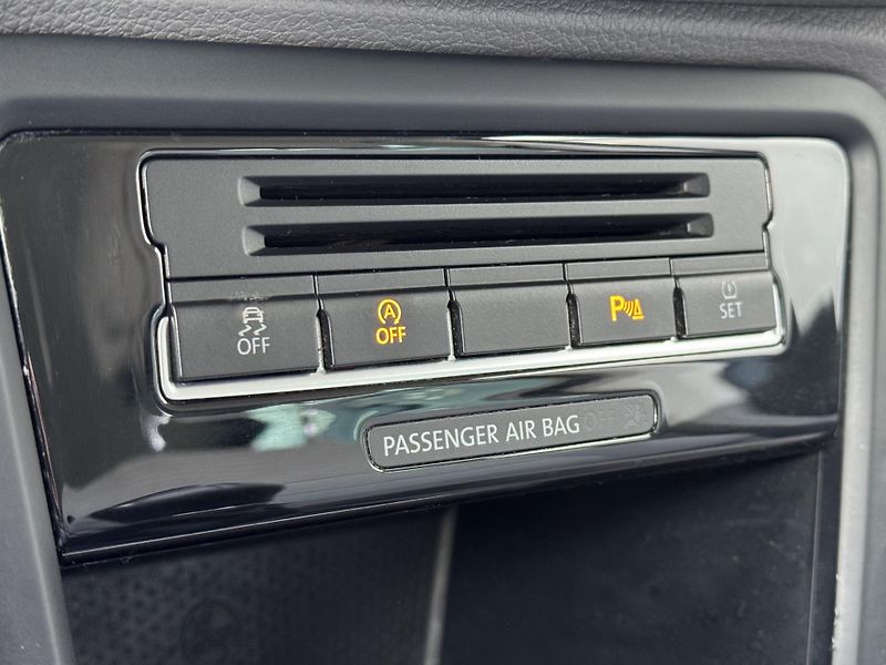 Seat Alhambra (2014) 2.0TDi MAN Style, 7míst RZV - fotka 36 z 44