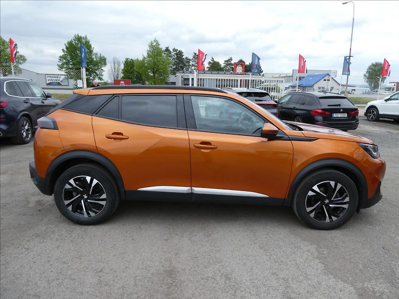 Peugeot 2008 1,2 PureTech 74kW Allure,závěs - fotka 2 z 45