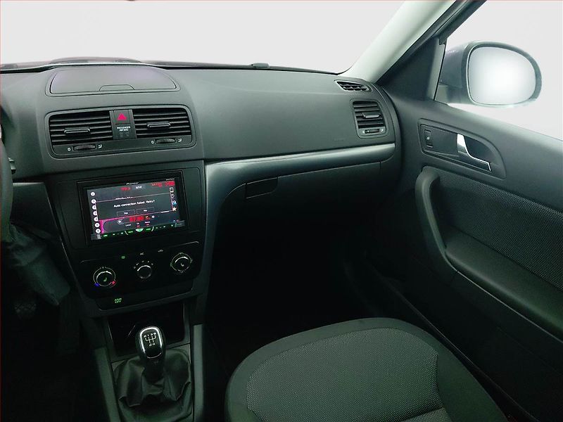 Škoda Yeti (2013) Ambition 2.0 TDI - fotka 8 z 15