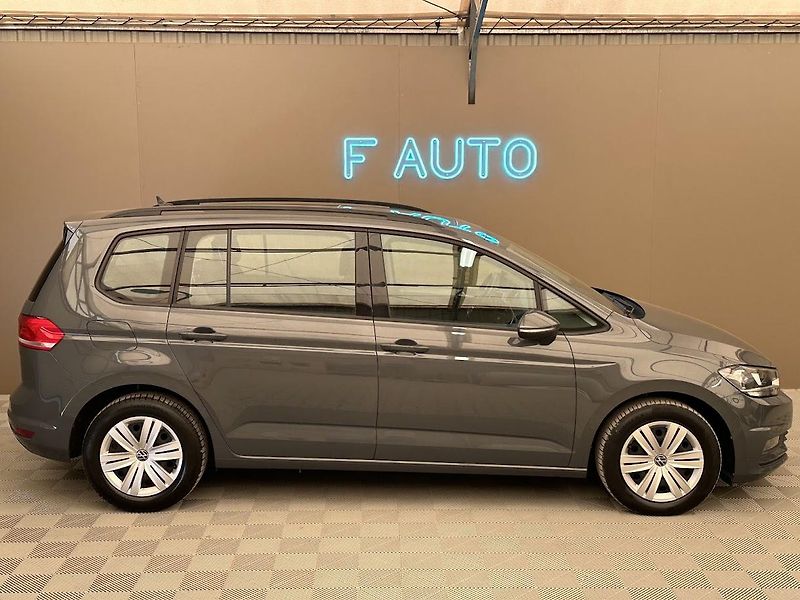 Volkswagen Touran (2021) 2.0 TDi Trendline Pano.  - fotka 2 z 25