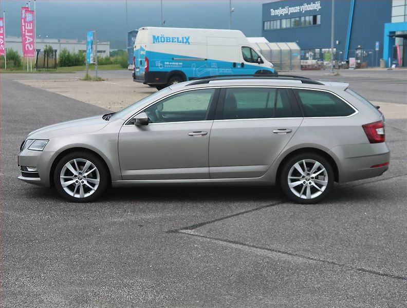 Škoda Octavia (2017) Style 1.6 TDI, Serv.kniha - fotka 3 z 13