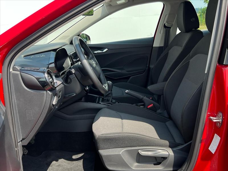 Škoda Fabia 1,0 TSi 70kW SELECTION  IV. - fotka 11 z 24
