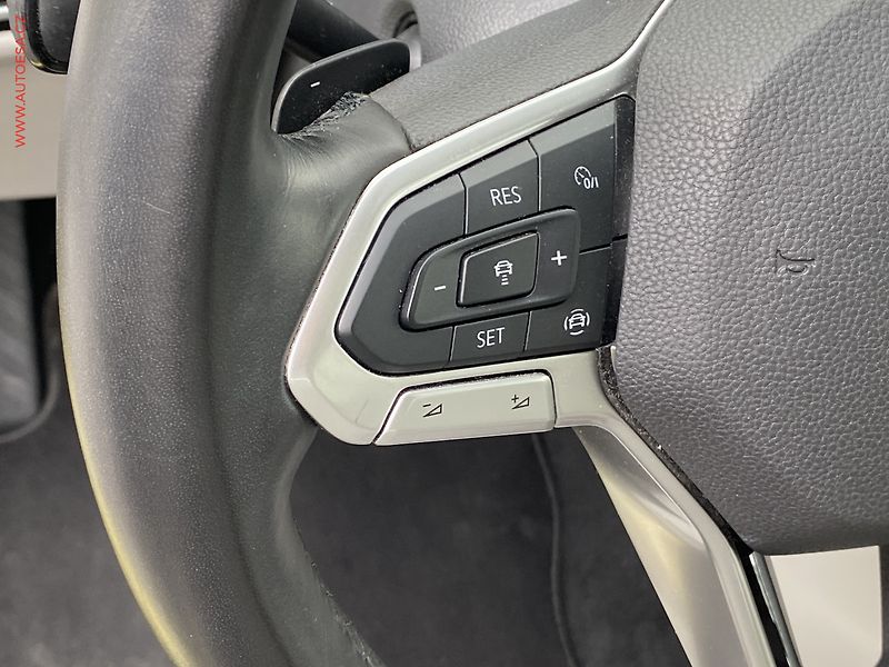 Volkswagen Golf (2020) 2.0 TDi, Life, DSG, šíbr - fotka 13 z 19