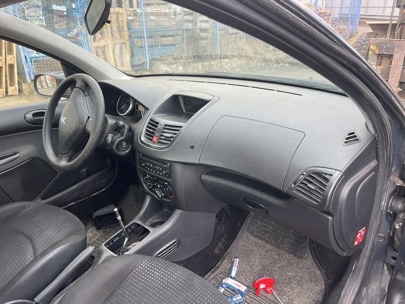Peugeot 206 206+ NÁHRADNÍ DÍLY - fotka 4 z 4